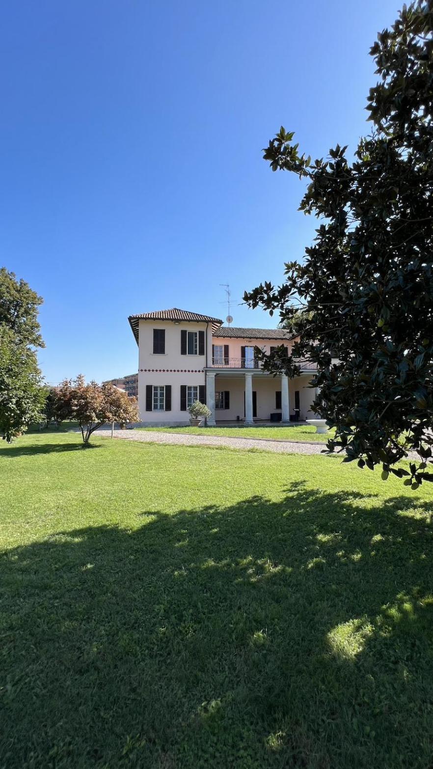 Suites Mansion Rozzano Exterior photo